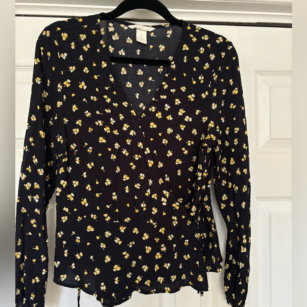 HM sz 10 wrap top